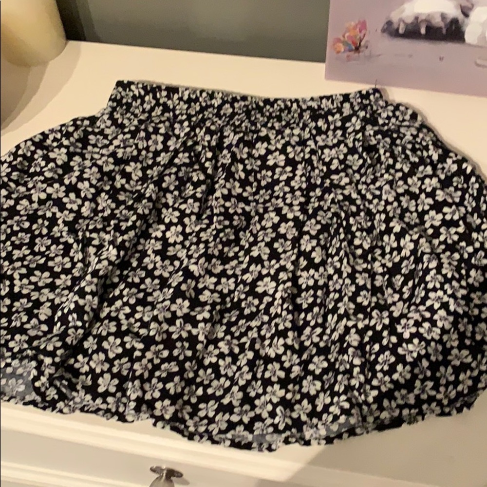 brandy melville skirt